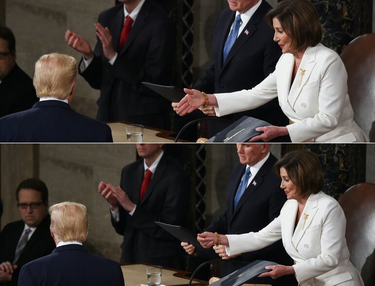 Esta combinación de fotos muestra a Nancy Pelosi extendiéndole la mano al presidente Donald Trump, quien la ignora y se niega a devolver el saludo.