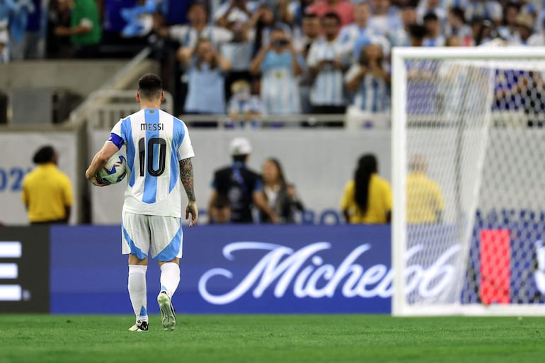 Lionel Messi, jugador de la selección de Argentina, en el partido frente a Ecuador por los cuartos de final de la Copa América 2024 en el NRG Stadium, en Houston, Texas.