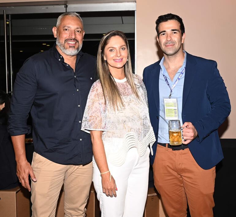 Gabriel Rubbini, Naty Rivas y Eduardo Rojas.