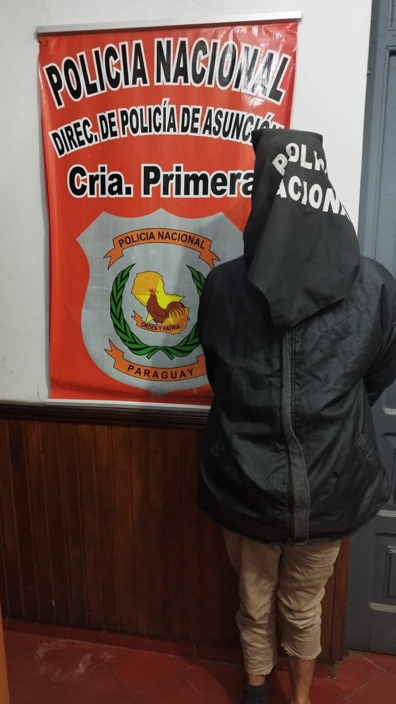 El detenido es un joven de 26 años, identificado como, quien posee antecedentes penales.