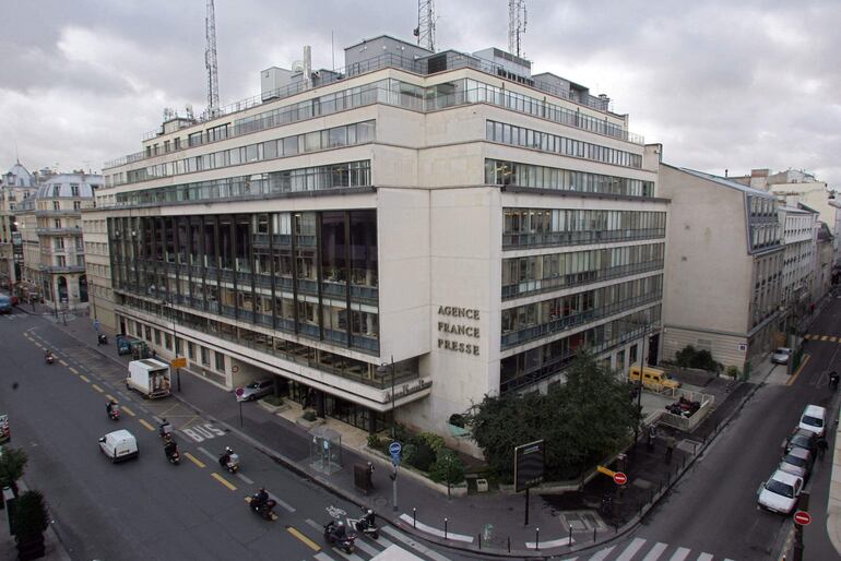 La agencia de prensa Agence France Presse (AFP) en París. La Agence France-Presse fue creada en el tumulto de la Segunda Guerra Mundial por un pequeño grupo de periodistas de la resistencia que invadieron una sala de redacción pronazi y la tomaron cinco días antes de la liberación de París.