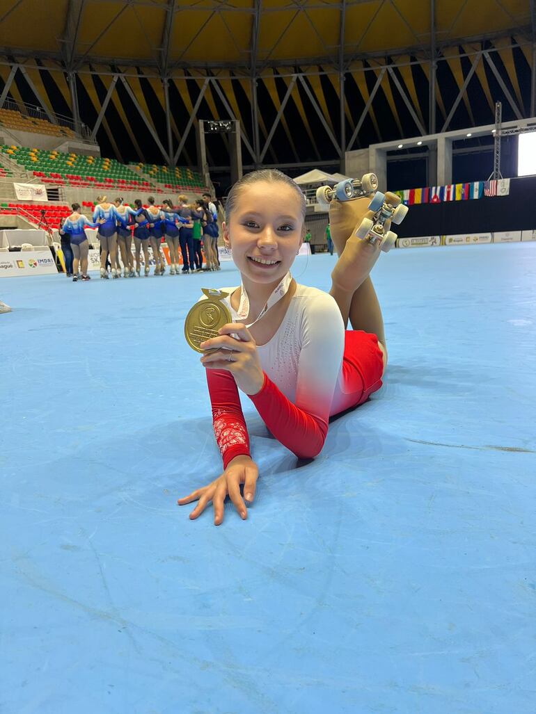 Kathya Soszko, ¡feliz con su presea de oro! (Gentileza)