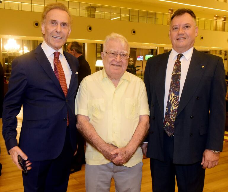 Corica Marino, Carlos Arestivo y Enrique Casanello.