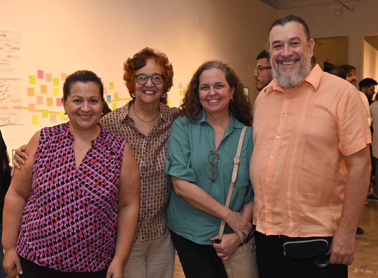 Lilian Ojeda, Verónica Torres, Gisele Baddouh y Alberto García.