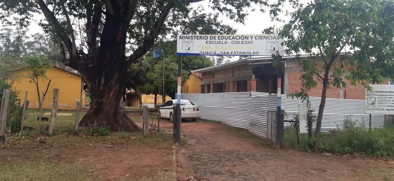 La escuela Raúl  Peña de la compañía Guiaca de Santaní desarrolla sus actividades en forma normal desde esta mañana