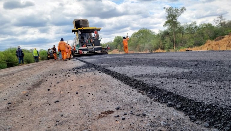 Antes de la construcción de esta carretera, los productores derramaban cientos de litros de leche en la ruta por el pésimo estado de la vía. Hoy el panorama cambió.