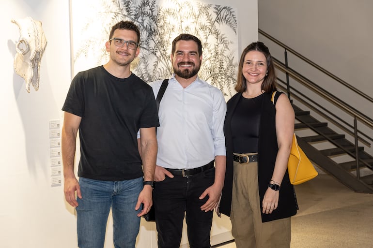 Aldo Pusineri, Ricardo Arriola y Alejandra Del Puerto.