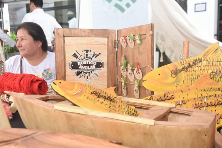 Emprendedores estarán exhibiendo sus trabajos he hos de manera artesanal.