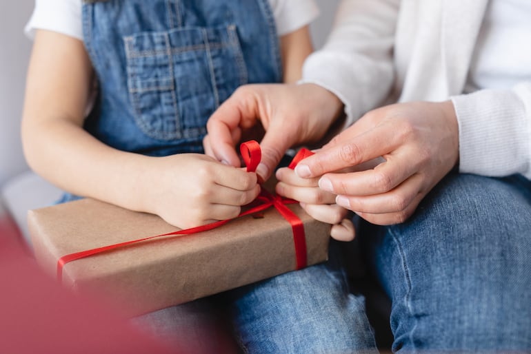 Imagen ilustrativa: la campaña es que un regalo es "una sonrisa" para un niño o niña.