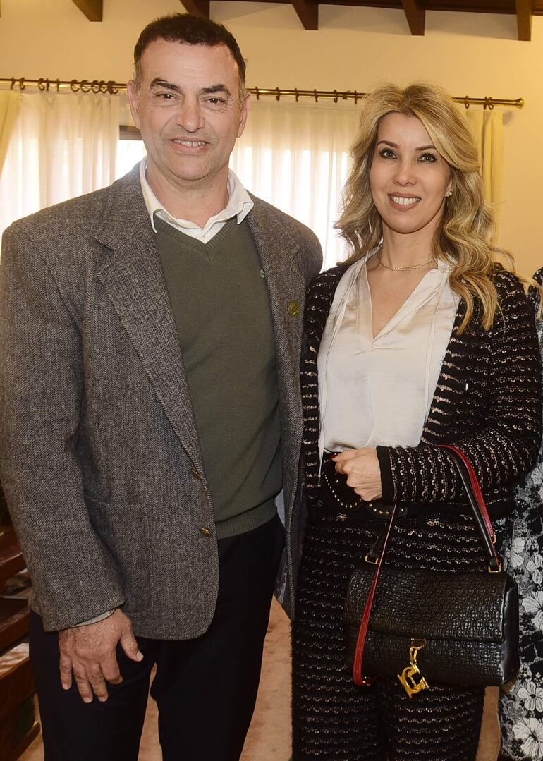 Miguel Ruiz y Silvia Franco de Ruiz.