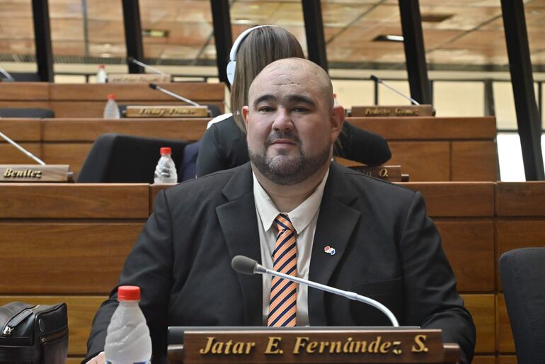 Jatar Fernández, diputado (exCruzada Nacional).