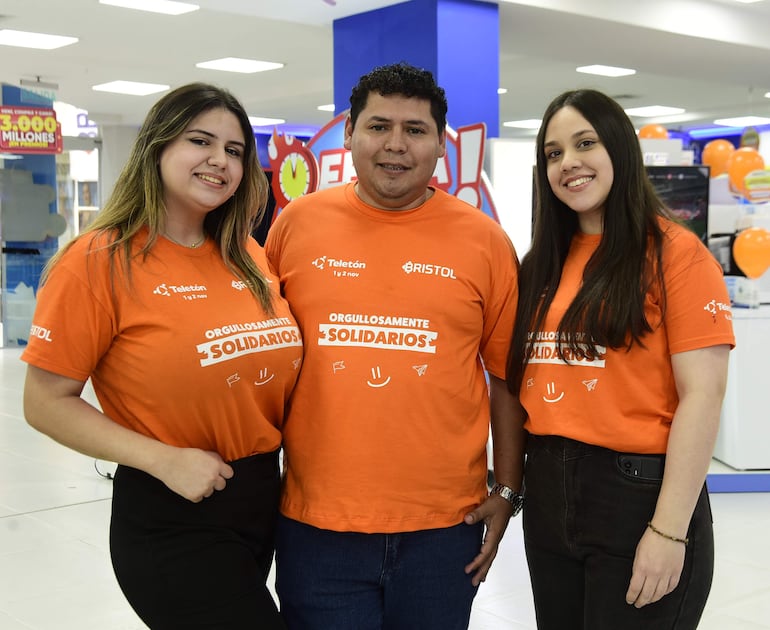 Fiorella Jara, David Quiñonez y Liz Reyes.