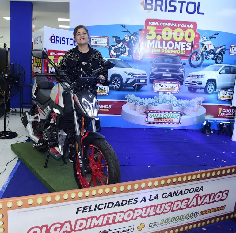 Olga Senobia Dimitropulos de Ávalos es la ganadora de agosto de la promo "3.000 millones en premios" de Bristol.