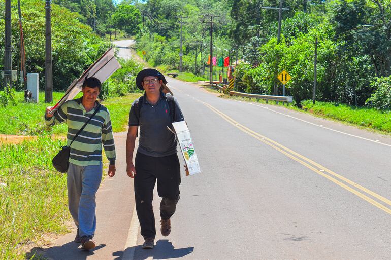 Jorge Baez y Nelson Giménez peregrinando al Santuario Virgen del Paso.