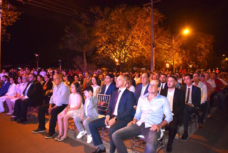 La ciudadanía acompaño al intendente Ariel Lilo Monges, en el acto de asunción al cargo.