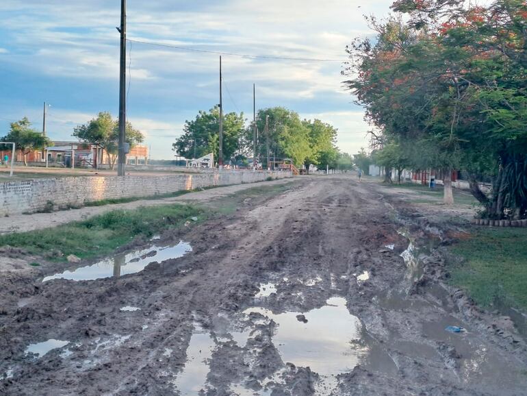 Esta calle se ubica frente a la misma casa del jefe comunal.