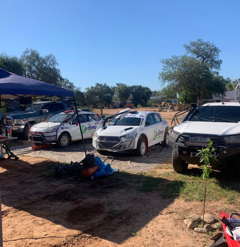 César Cruz estará navegado por su hermano Jorge, en el Peugeot 208, mientras que Diego Cruz por Ramiro Ayala, en el Citroen DS3.