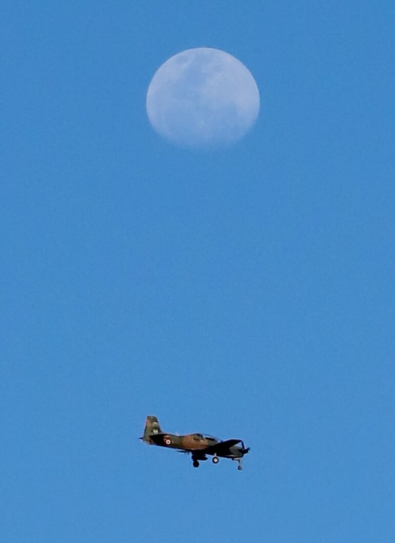 28-08-2023 Marta Escurra Avion Tucano acompañando el arribo de los aviones Pillan t35 de la Fuerza Aerea Paraguaya regresan desde Chile luego de su modernizacion en ENAER