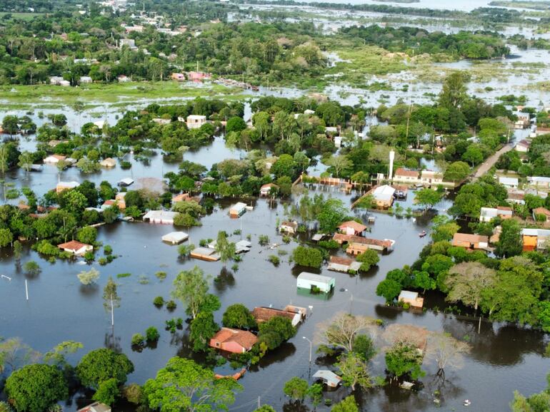 Inundación en Ayolas, donde este tipo de cambio climático suele ser frecuente.