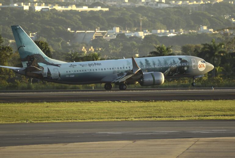 Las tres principales aerolíneas brasileñas, Gol, Azul y Latam, anunciaron este lunes descuentos en los precios de sus vuelos ante la presión del Gobierno de Brasil por el reciente encarecimiento de los billetes.