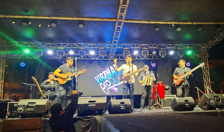 Arturo Cubilla y su grupo están anunciado para la serenata a Yegros.