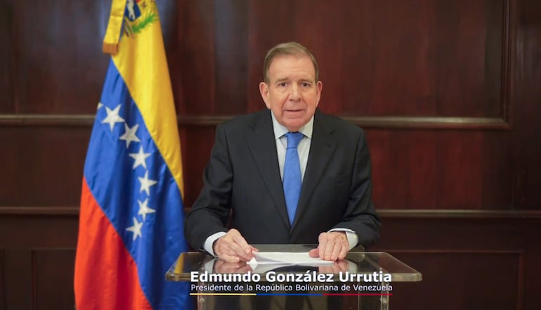 González Urrutia, quien asegura ser el ganador de las elecciones presidenciales de julio pasado, aseguró que en esta jornada Nicolás Maduro "consuma un golpe de Estado y se autoproclama dictador".