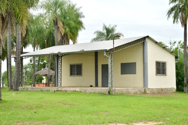 Casas en Jardines de Remansito en tierras que ahora serán controladas por el Ministerio de Defensa Nacional.