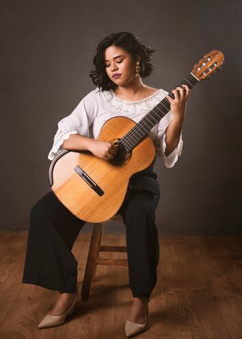 La guitarrista Noemí Recalde ofrecerá una variada selección de obras en este recital.