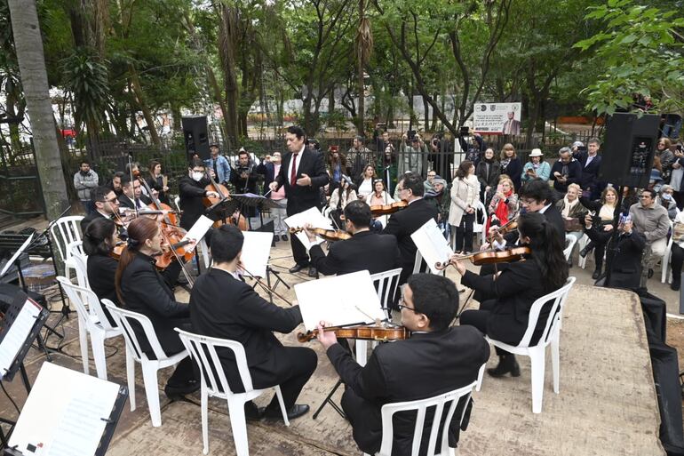 José Asunción Flores plaza guarania homenaje