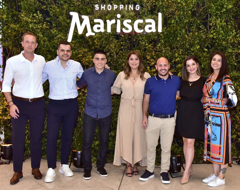 Team Mariscal. El equipo del Shopping Mariscal compartió las mejoras realizadas en el edificio.