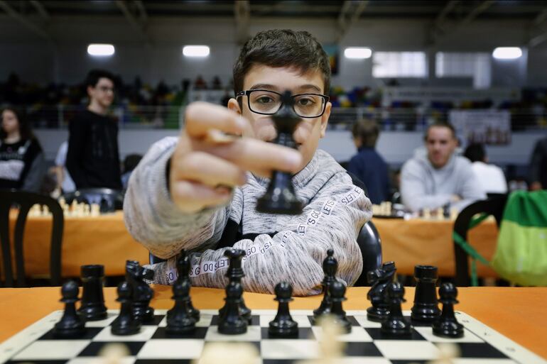 El jugador argentino de ajedrez, Faustino Oro, de 10 años de edad, sueña con llegar a ser campeón del Mundo, si bien precisó que para alcanzar este objetivo le queda "mucho que aprender y mejorar".