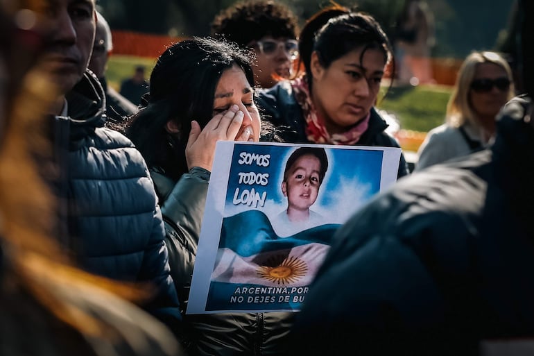 Fotografía de archivo: manifestantes reclaman justicia por el caso Loan e instan que sigan las búsquedas.