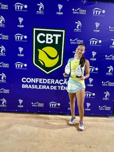 Julieta Marcos (15), doble finalista en Brasil.