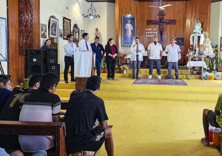 La Facultad de Ciencias de la Salud de UMAX realizó una charla sobre el cáncer de próstata en la penitenciaría  de Tacumbú.