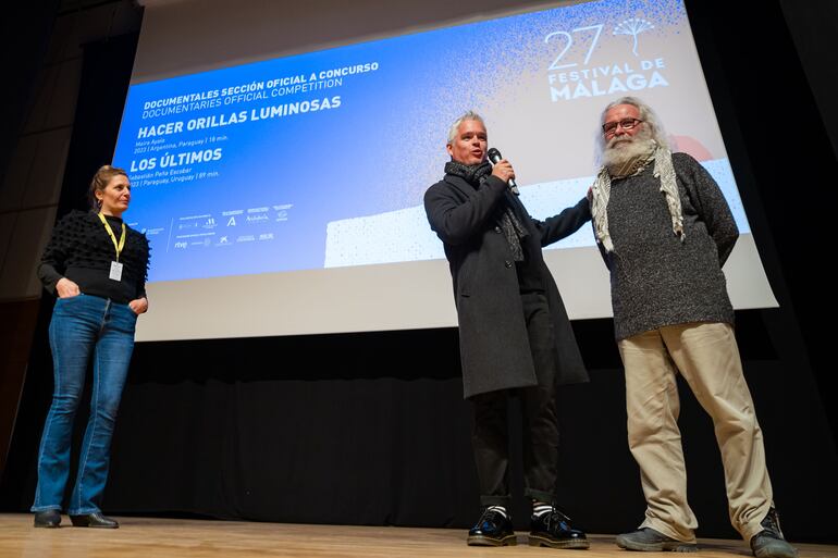 El cineasta Sebastián Peña Escobar y Jota Escobar, uno de los protagonistas de "Los últimos", acompañaron la proyección de la película en Málaga.