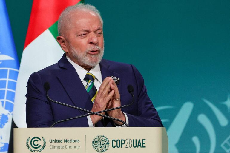 El presidente de Brasil,  Luiz Inacio Lula da Silva, durante su discurso en la COP28 de Dubái.  (AFP)