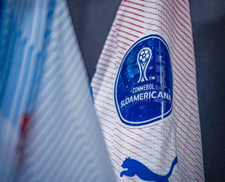 Las camisetas de Cerro Porteño para la revancha vs. Athletico Paranaense.