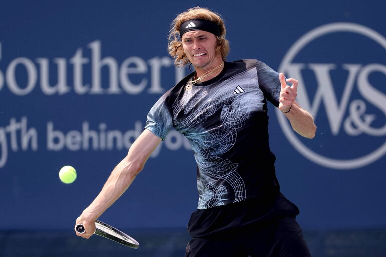 Alexander Zverev dejó en el camino a Daniil Medvedev