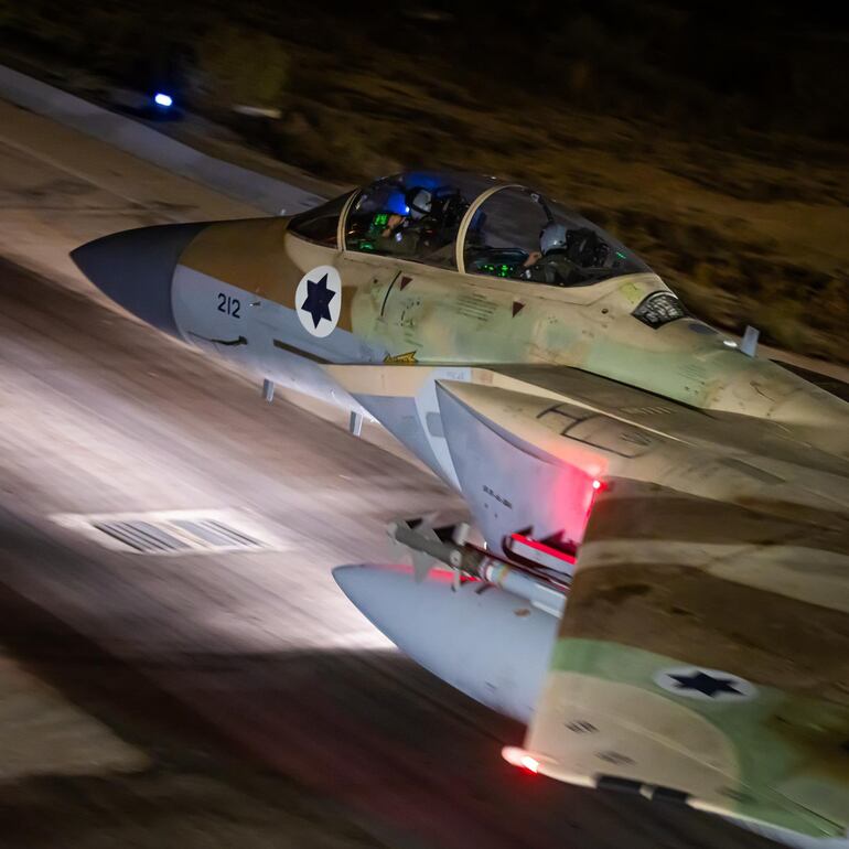 La fuerza aérea de Israel lanzó una dura ofensiva contra las milicias de Hamás. (foto cuenta de Twitter de FDI)