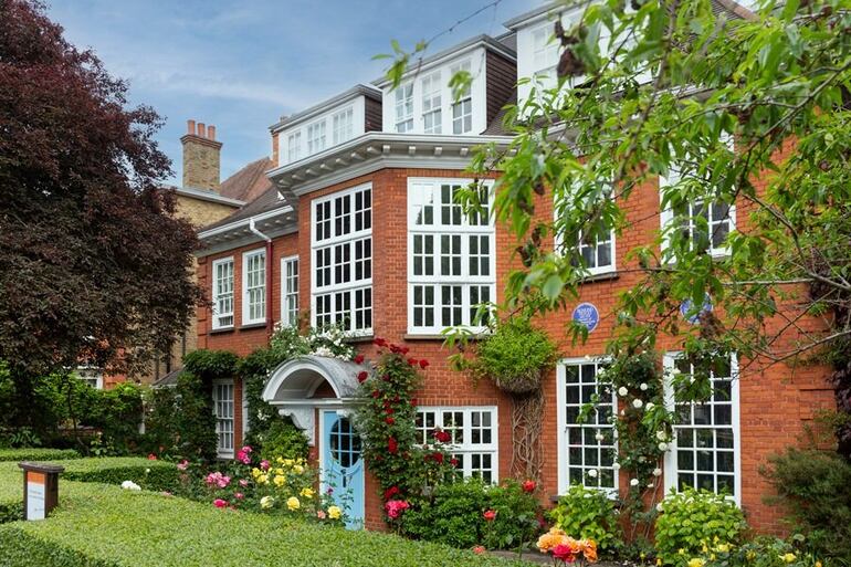 Fachada de la Casa Museo Freud ubicada en Londres.