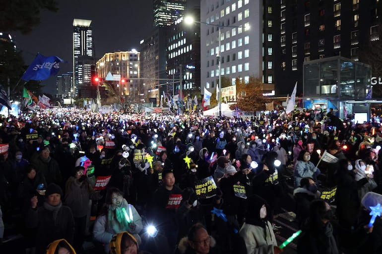 Protesta en Seúl, contra el gobierno del presidente Yoon Suk Yeol.