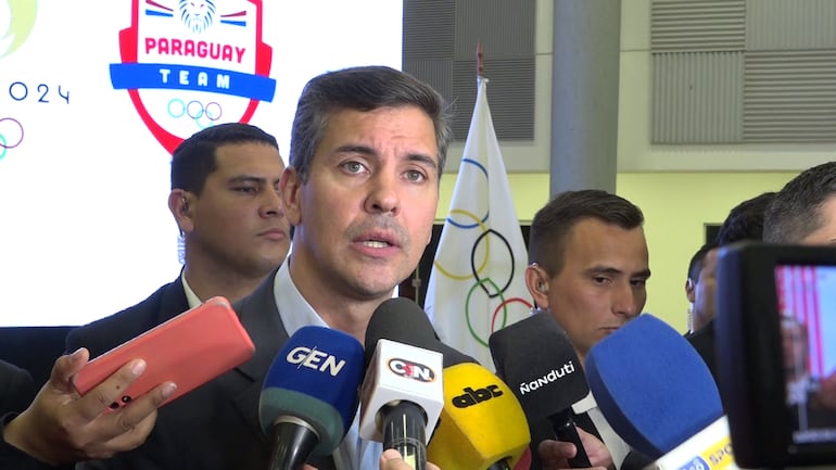 Santiago Peña participó del acto de reconocimiento al Team Paraguay por los Juegos Olímpicos París 2024.