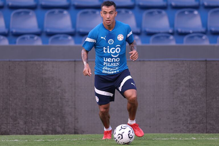 Alejandro Romero Gamarra, durante el entrenamiento del domingo en el Defensores del Chaco.