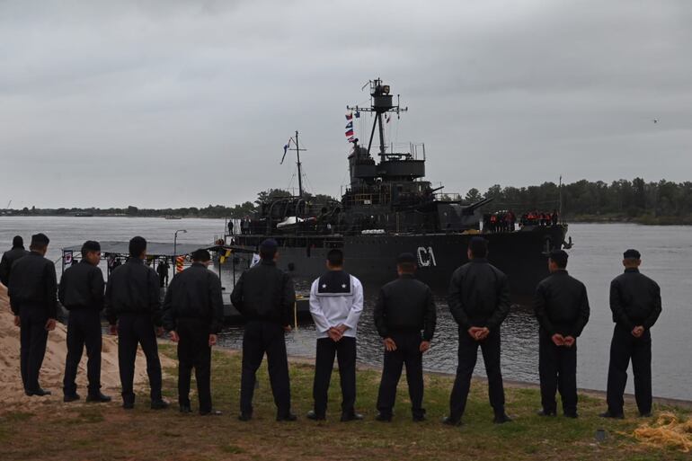 Llegada del Cañonero Paraguay a Asunción.