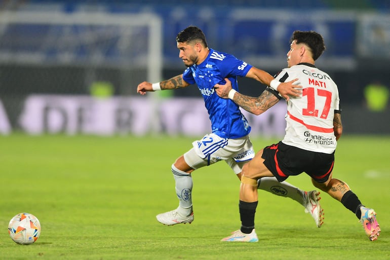 Libertad visita al Cruzeiro en Belo Horizonte