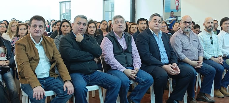 Docentes de la zona sur de Alto Paraná se reunieron en Presidente Franco.