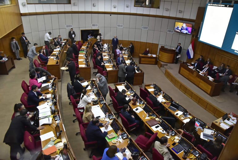 Senado tratará éste jueves un proyecto de declaración sobre el conflicto por el cobro del peaje en Hydrovía.