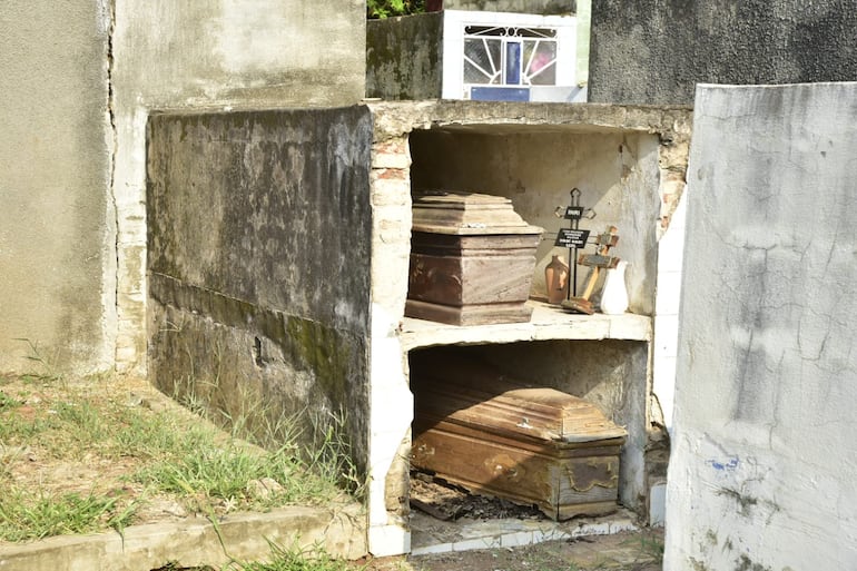 Cementerio del Este en pésimo estado.