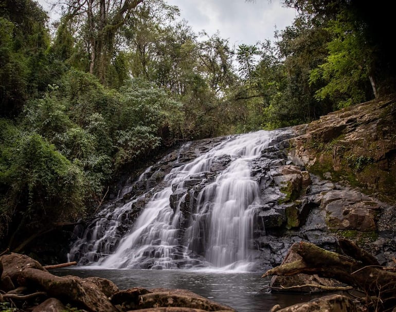 Las bellezas inigualables de las cascadas del lugar conocido como el chorro de Abaí.