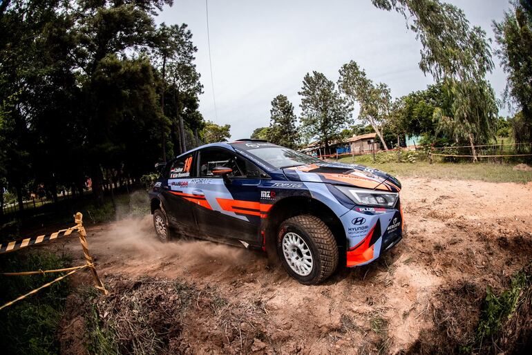 El Hyundai i20 N Rally 2 de Fabrizio Zaldívar en el Rally de Paraguarí 2023. 